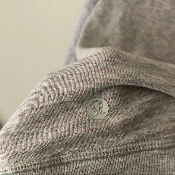 Lululemon In a Cinch Longsleeve Tee Pullover Heathered Grey Pink Striped… - Picture 9 of 15